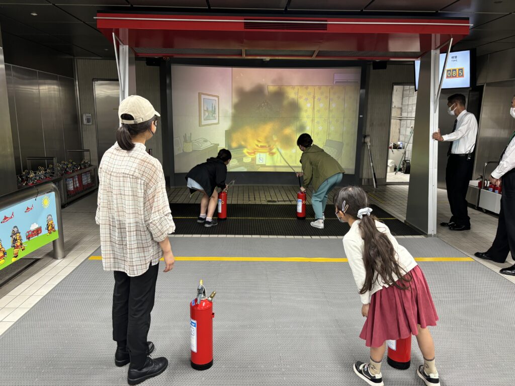 立川防災館_消火訓練