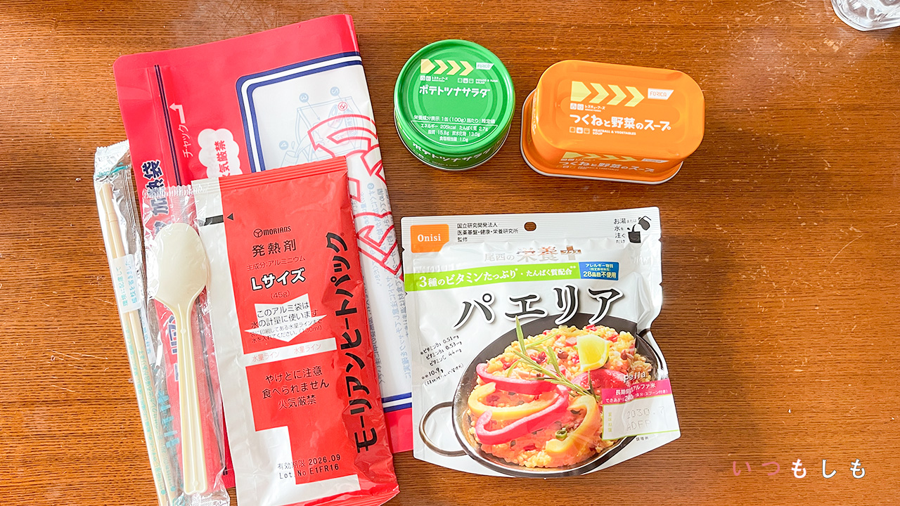 パエリアとポテトサラダ、野菜スープ缶