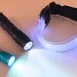懐中電灯とアームバンドライト