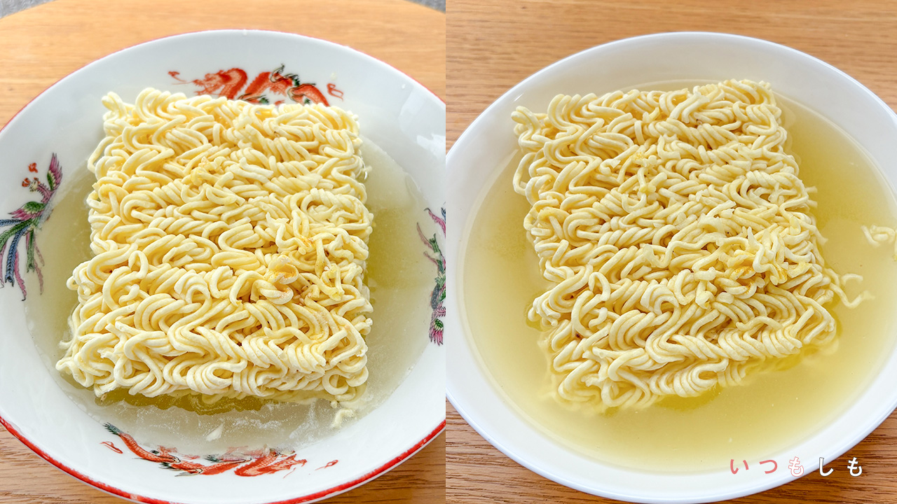 ラーメンどんぶりに入った袋麺の中身と、浅いお皿に入った袋麺の中身、規定量の水が入っている